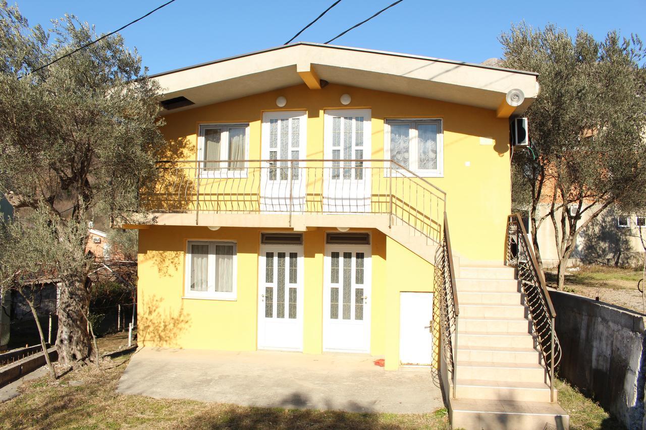 Apartments Todorovic Petrovac Екстериор снимка