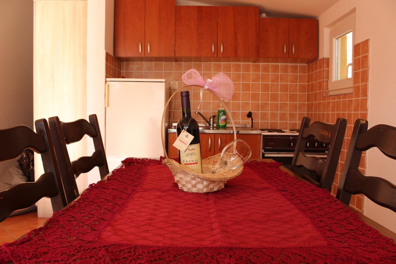 Apartments Todorovic Petrovac Екстериор снимка