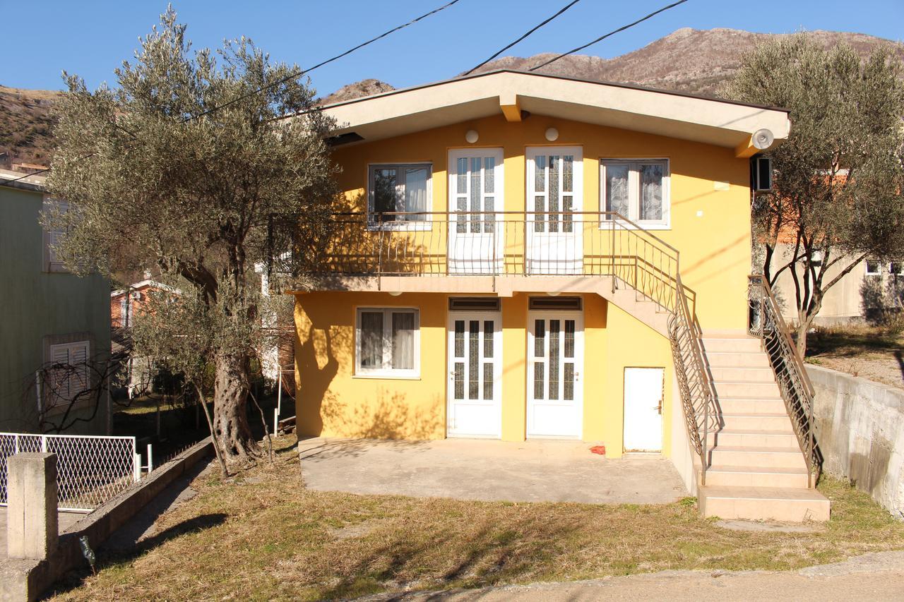 Apartments Todorovic Petrovac Екстериор снимка
